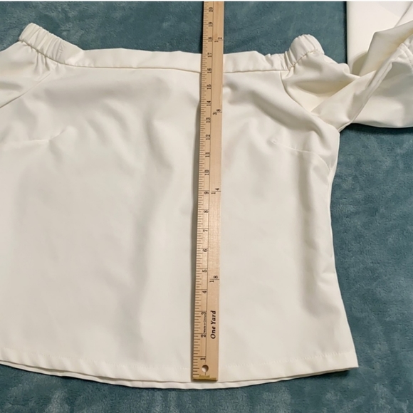INA Cream/White Off The Shoulder  Exaggerated Bell Sleeve Top Size L - Picture 9 of 12